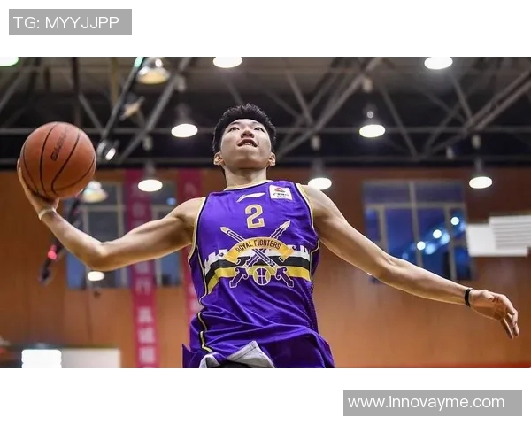 沈梓捷:从青涩少年到篮球明星的成长之路与奋斗历程